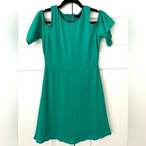 Banana Republic Petite size 0  Green cold shoulder dress. New with tags.